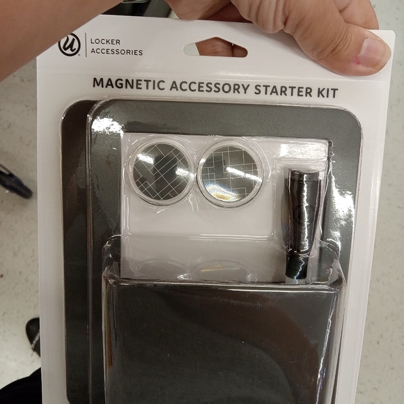 Magnetic accessory starter kit - Picture 2 of 3